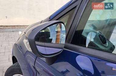 Хетчбек Ford Fiesta 2011 в 