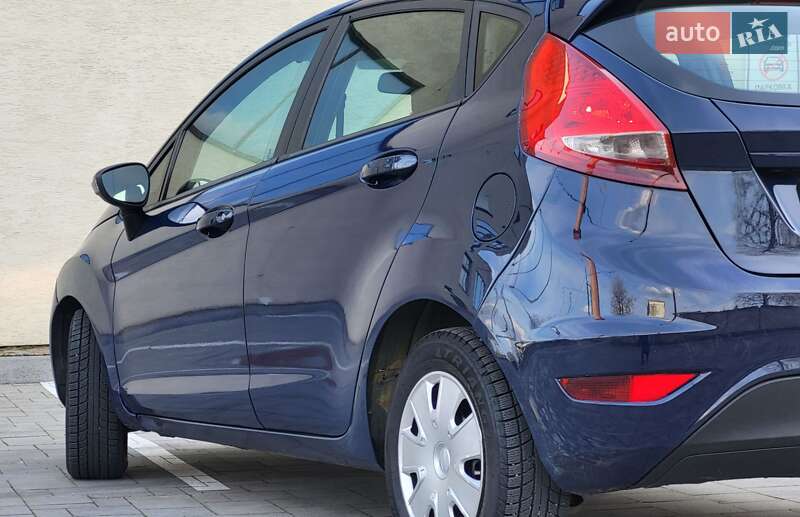 Хэтчбек Ford Fiesta 2011 в Стрые