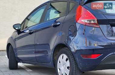 Хетчбек Ford Fiesta 2011 в 