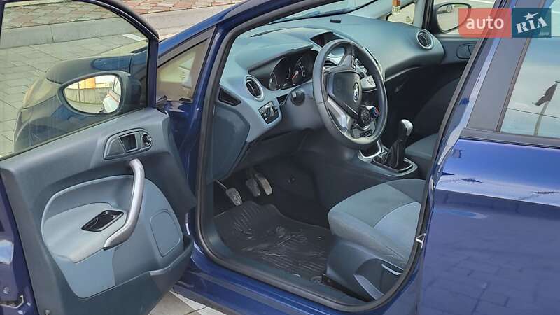 Хэтчбек Ford Fiesta 2011 в Стрые