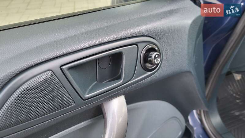 Хэтчбек Ford Fiesta 2011 в Стрые