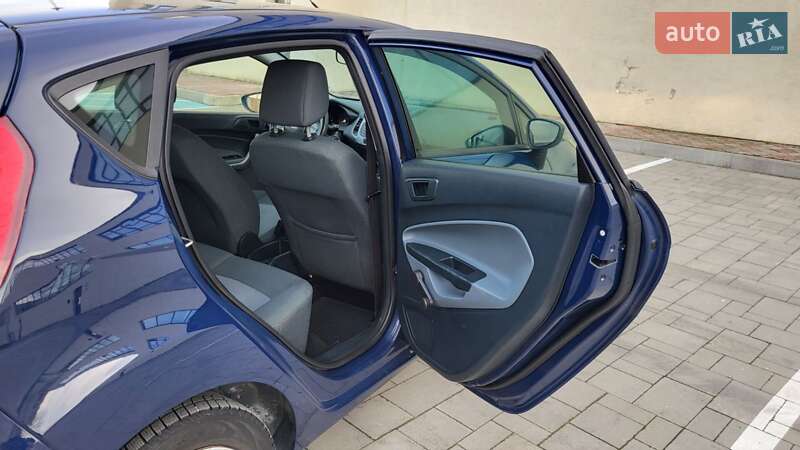 Хэтчбек Ford Fiesta 2011 в Стрые