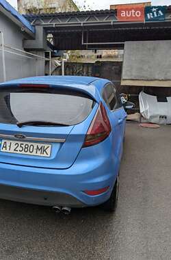 Хэтчбек Ford Fiesta 2009 в 