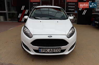 Хэтчбек Ford Fiesta 2017 в 