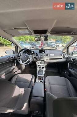 Седан Ford Fiesta 2014 в 