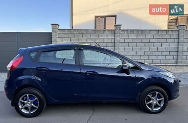 Хэтчбек Ford Fiesta 2013 в 
