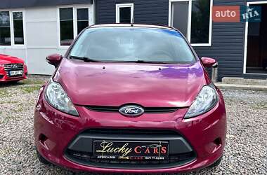 Хэтчбек Ford Fiesta 2011 в 