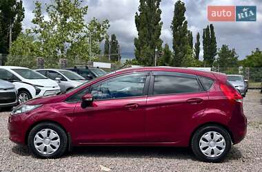 Хэтчбек Ford Fiesta 2011 в 