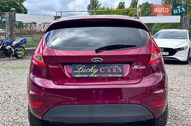 Хэтчбек Ford Fiesta 2011 в 