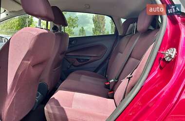 Хэтчбек Ford Fiesta 2011 в 