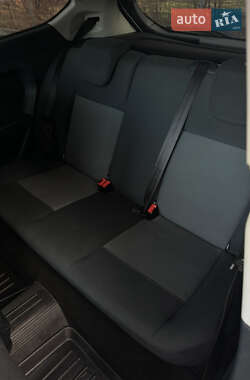 Хэтчбек Ford Fiesta 2010 в 