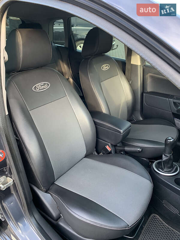 Хэтчбек Ford Fiesta 2007 в Первомайске