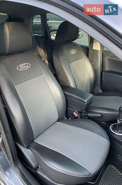 Хэтчбек Ford Fiesta 2007 в 