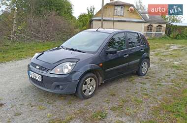 Хетчбек Ford Fiesta 2006 в Кореці