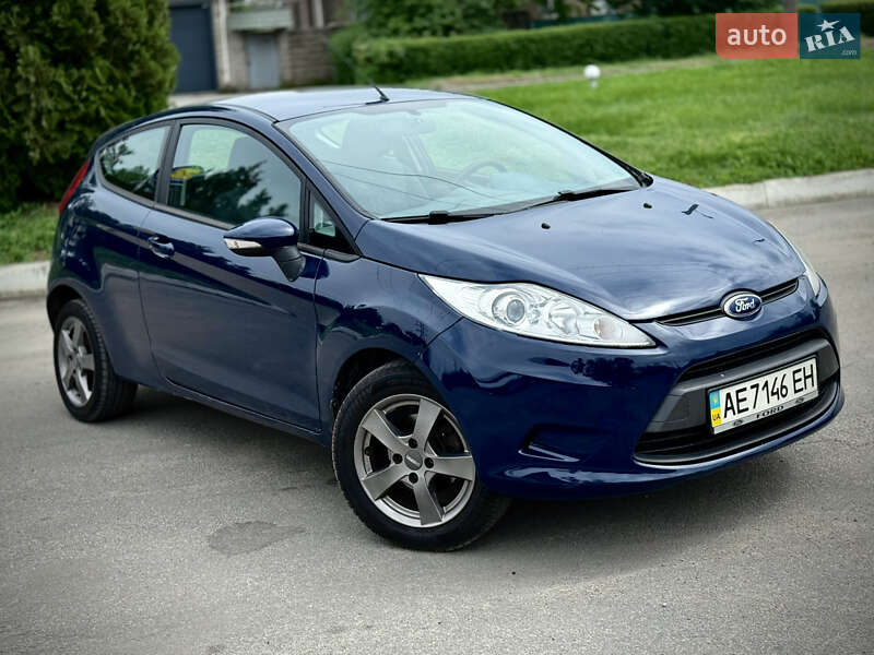 Хетчбек Ford Fiesta 2008 в Кам'янському