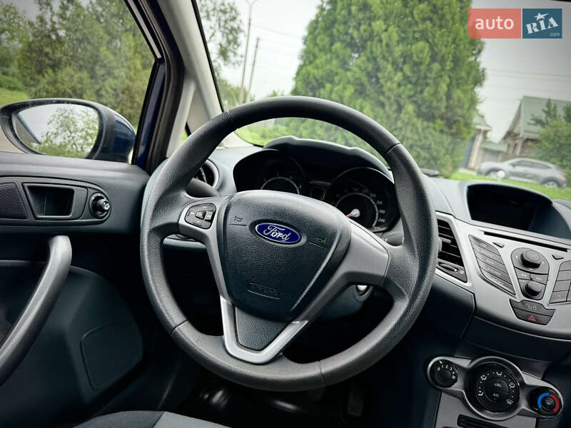 Хетчбек Ford Fiesta 2008 в Кам'янському