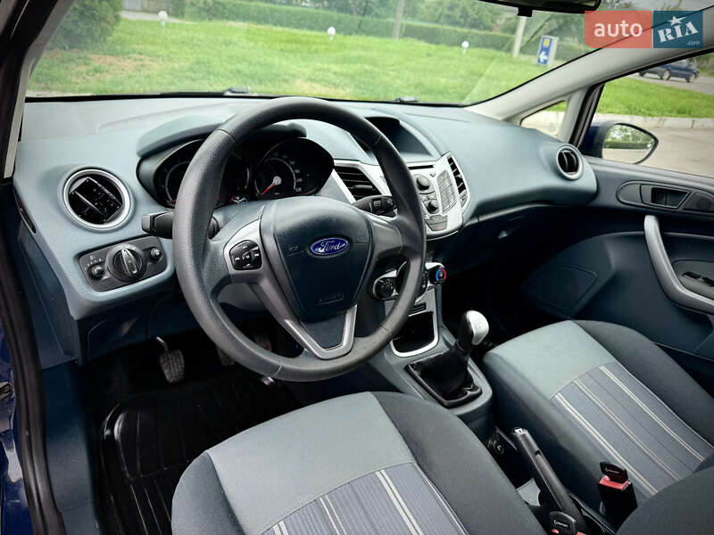 Хетчбек Ford Fiesta 2008 в Кам'янському