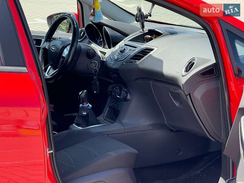 Хэтчбек Ford Fiesta 2014 в Коломые