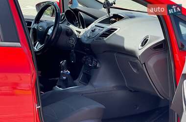 Хэтчбек Ford Fiesta 2014 в 