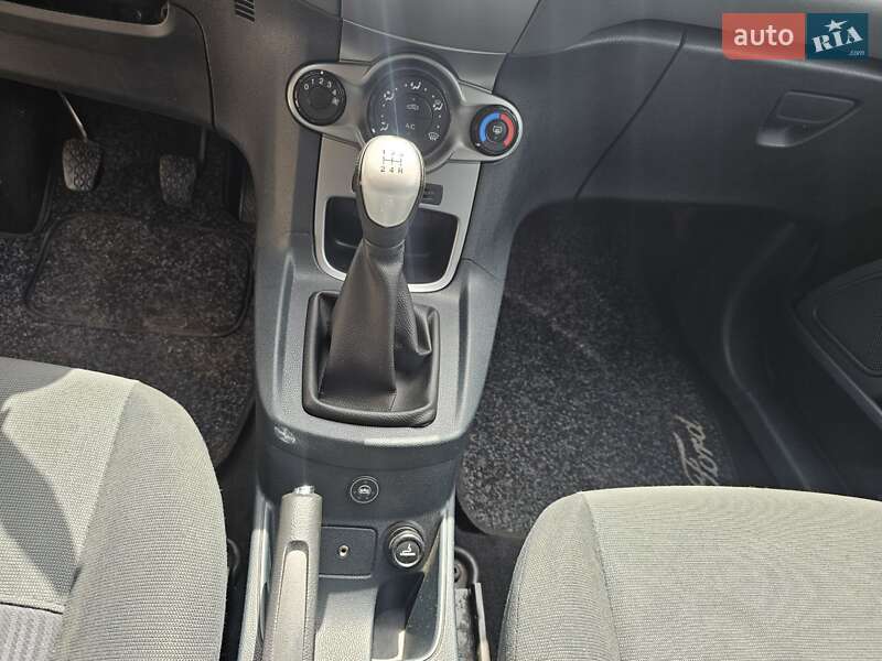 Хэтчбек Ford Fiesta 2010 в Харькове