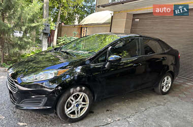 Седан Ford Fiesta 2017 в 