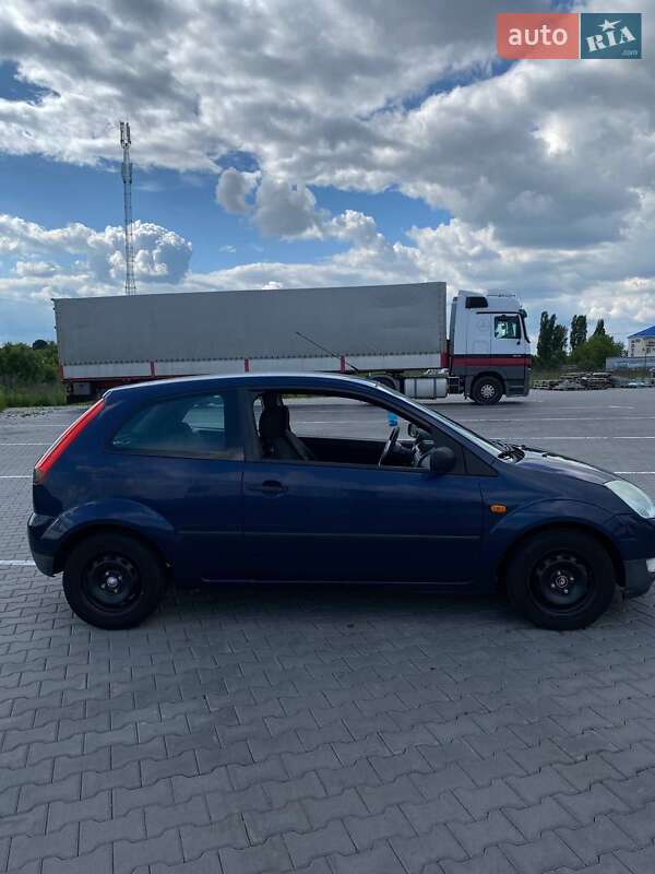 Хэтчбек Ford Fiesta 2004 в Виннице