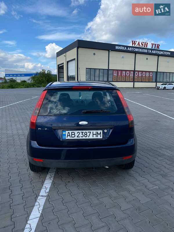 Хэтчбек Ford Fiesta 2004 в Виннице