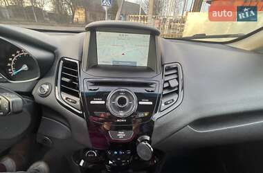 Хетчбек Ford Fiesta 2017 в 