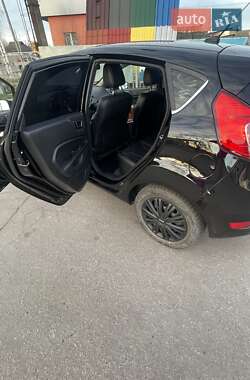 Хетчбек Ford Fiesta 2017 в 