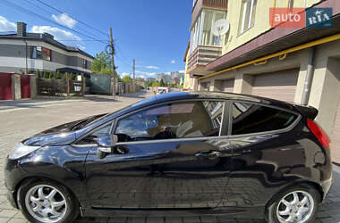 Хэтчбек Ford Fiesta 2010 в 