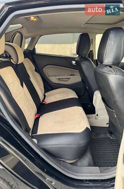 Седан Ford Fiesta 2016 в 