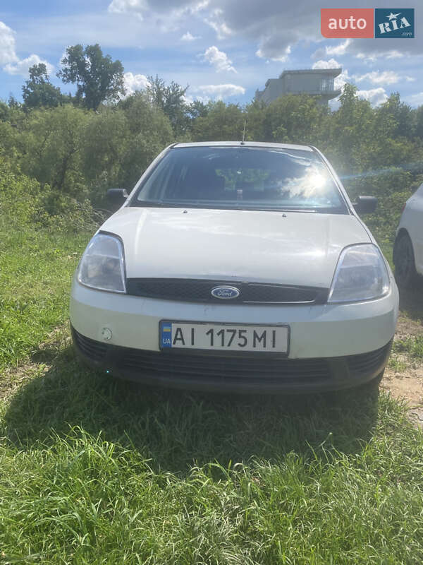 Хэтчбек Ford Fiesta 2004 в Виннице