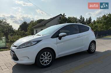 Хэтчбек Ford Fiesta 2011 в 