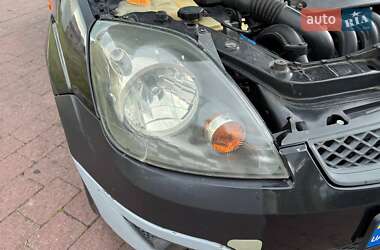 Хэтчбек Ford Fiesta 2008 в 