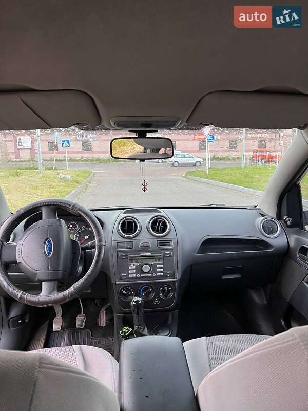 Хетчбек Ford Fiesta 2008 в Калуші