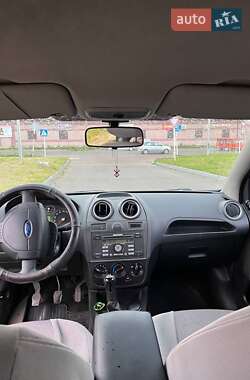 Хэтчбек Ford Fiesta 2008 в 