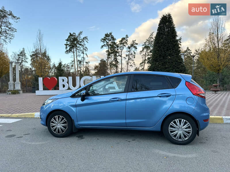 Хэтчбек Ford Fiesta 2011 в Киеве