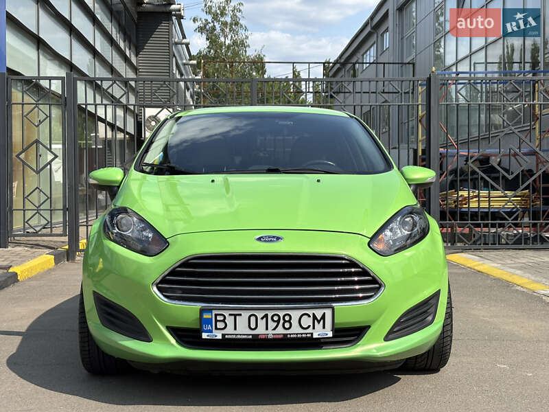 Седан Ford Fiesta 2014 в Николаеве