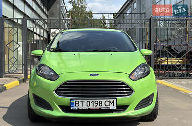 Седан Ford Fiesta 2014 в 