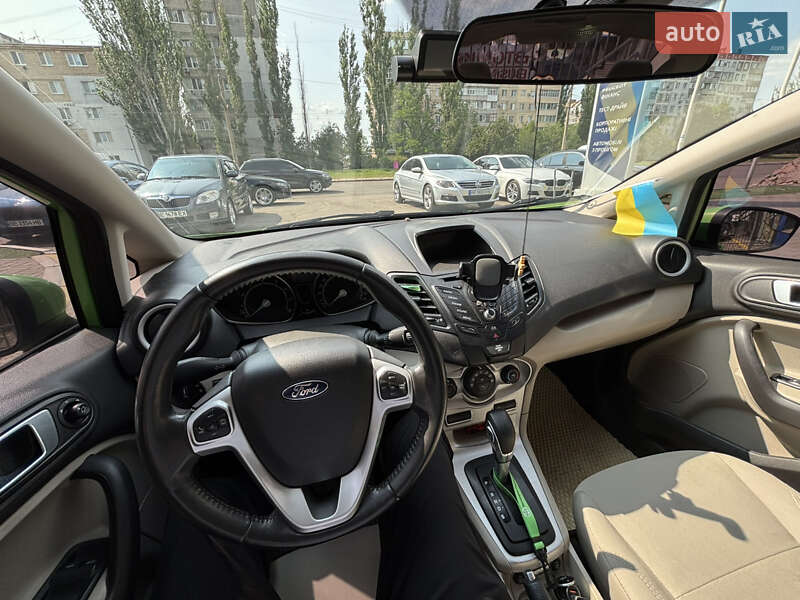 Седан Ford Fiesta 2014 в Николаеве