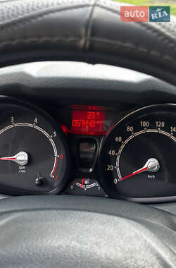 Хэтчбек Ford Fiesta 2011 в 