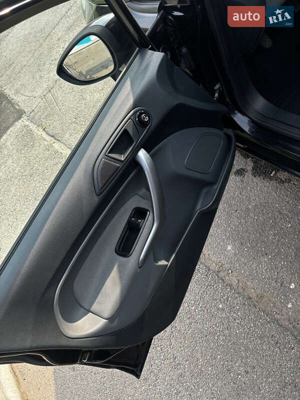 Хэтчбек Ford Fiesta 2011 в Харькове