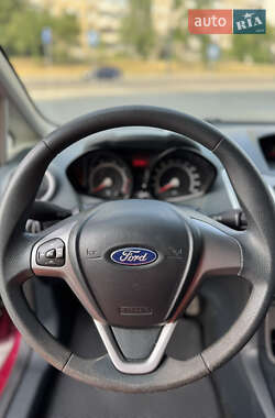 Хетчбек Ford Fiesta 2010 в 