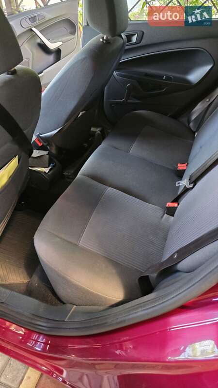 Хетчбек Ford Fiesta 2011 в Дніпрі