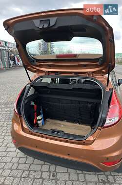 Хетчбек Ford Fiesta 2013 в 