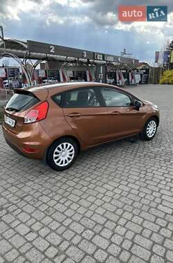 Хетчбек Ford Fiesta 2013 в 