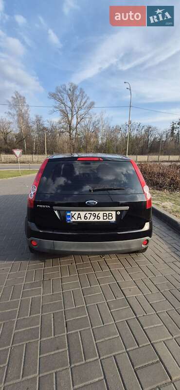 Хэтчбек Ford Fiesta 2008 в Киеве