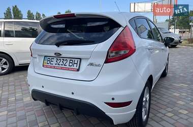 Хэтчбек Ford Fiesta 2011 в 