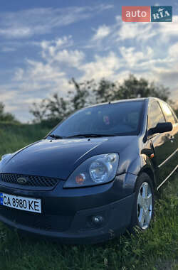 Хэтчбек Ford Fiesta 2008 в 