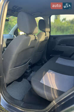 Хэтчбек Ford Fiesta 2008 в 